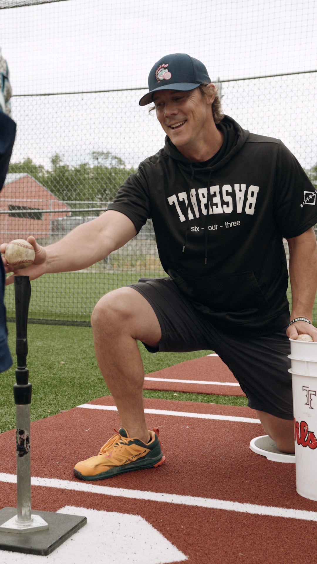 UPSIDE DOWN BASEBALL - BLACK/WHITE SHORT-SLEEVE HOODIE V1
